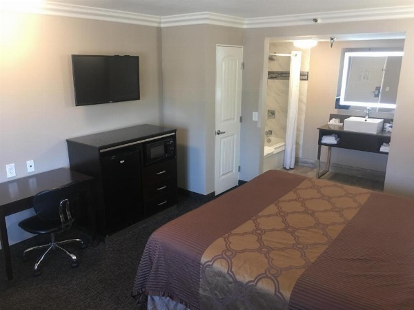 Hotel Seville - Ontario Airport/Chino image 12